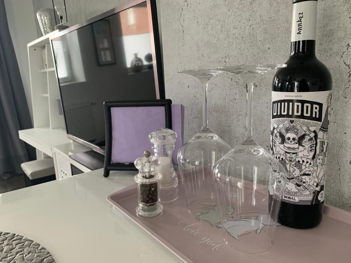 W1 - Kontaktloser 24H Check In, W-Lan, Netflix, Parkplatz, Kueche, Boxspring-Bett Bueckeburg Bagian luar foto