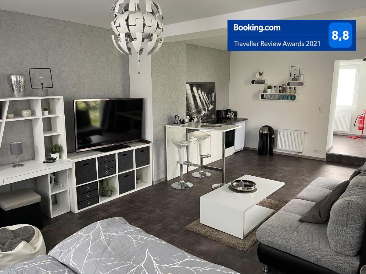 W1 - Kontaktloser 24H Check In, W-Lan, Netflix, Parkplatz, Kueche, Boxspring-Bett Bueckeburg Bagian luar foto
